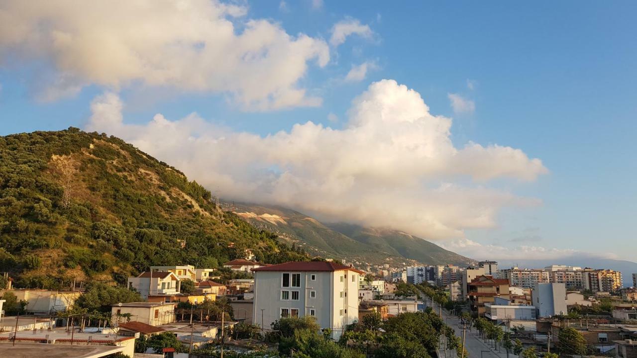 Hc Hotel & Suites Vlore Exterior photo